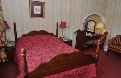 Caldhame House Hotel Crumlin  Exterior foto